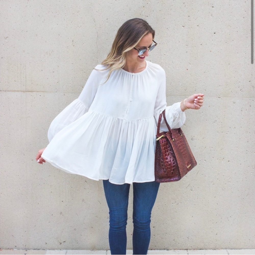 Sincerely Jules Cameron Chiffon
Blouse White size S NWOT